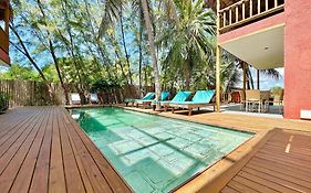 Casa do Pier, bangalôs em Fortim c/ Café da Manhã